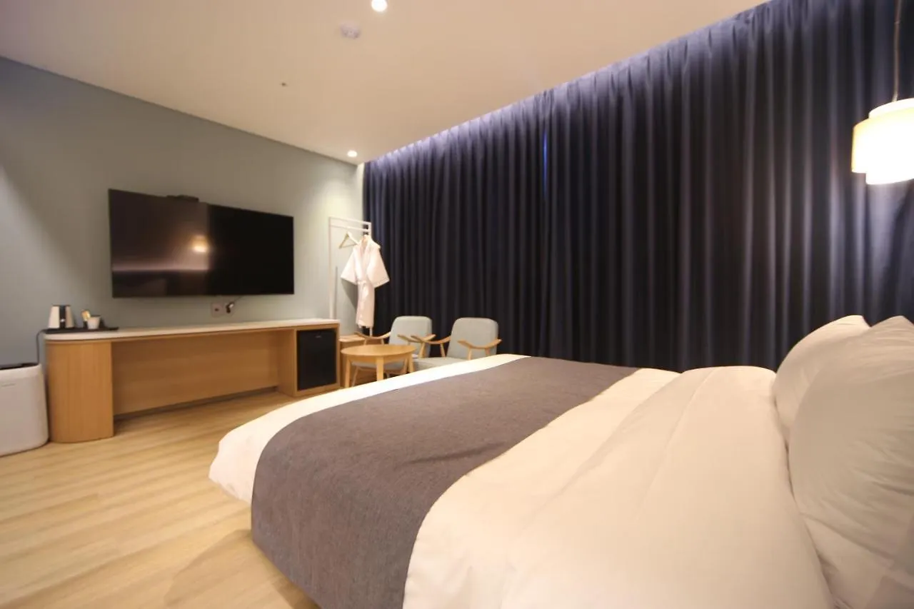 Hound Hotel Junggwan Busan